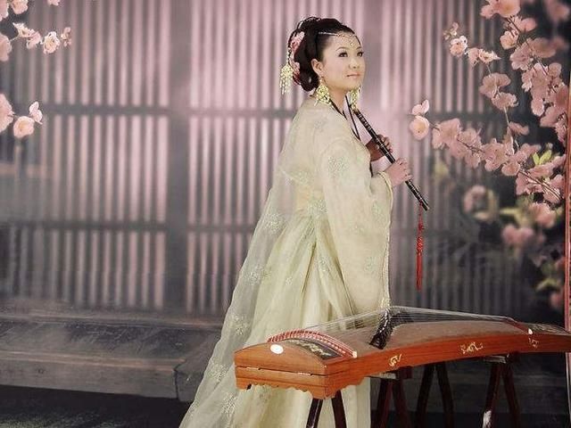  「风满楼」一笺素纸为谁赋?花无期，何故风满楼?！……