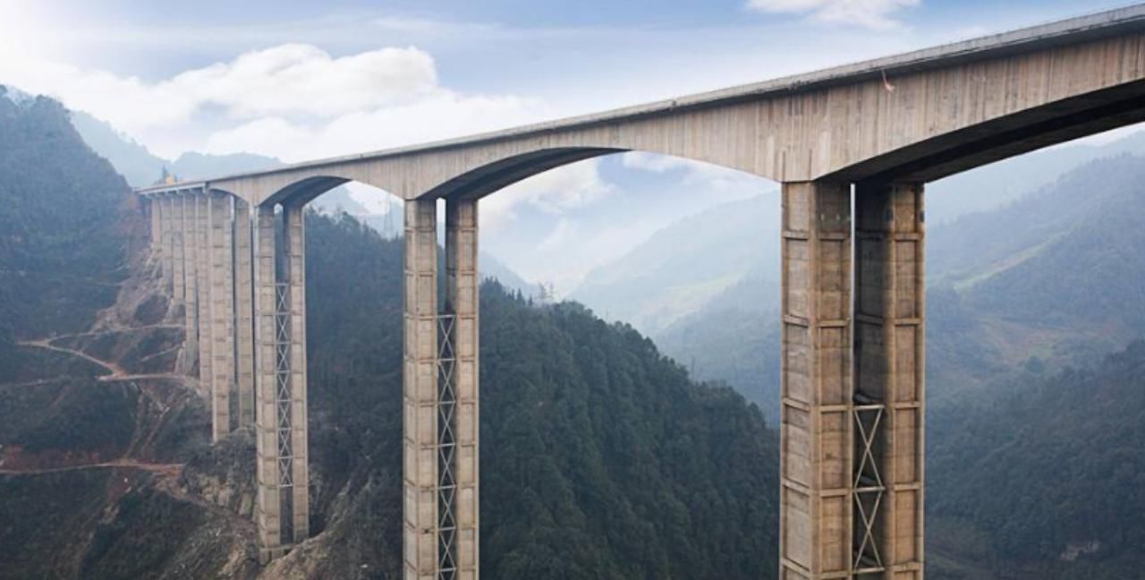 国内“最美”高速路，修建五年才完成，你想去自驾游吗？