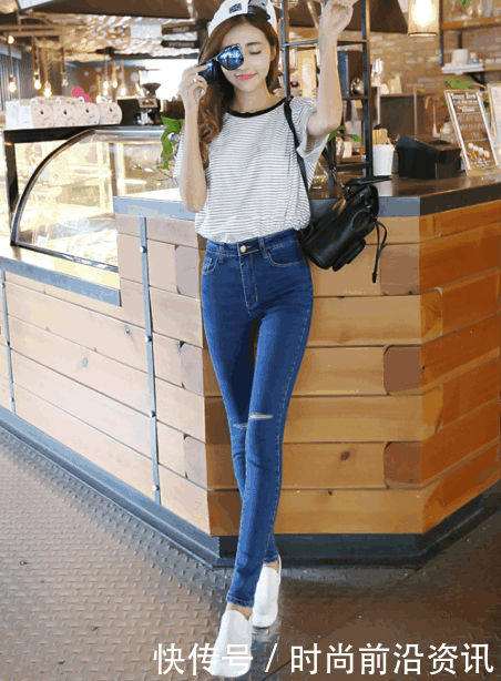 时尚街拍：妩媚的小姐姐, 紧身穿搭凸显完美曲线好身材