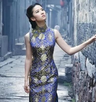 时尚：旗袍经久不衰，穿起来既美观又优雅