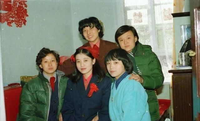  [婚礼]40年前的结婚仪式原来是这样的，摄影师王心钢收藏了这些宝贝