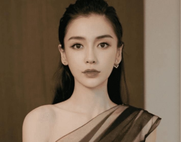 『卢靖姗』她片酬比李连杰和成龙还高,甚至走路都要钱,吴京:请不起!