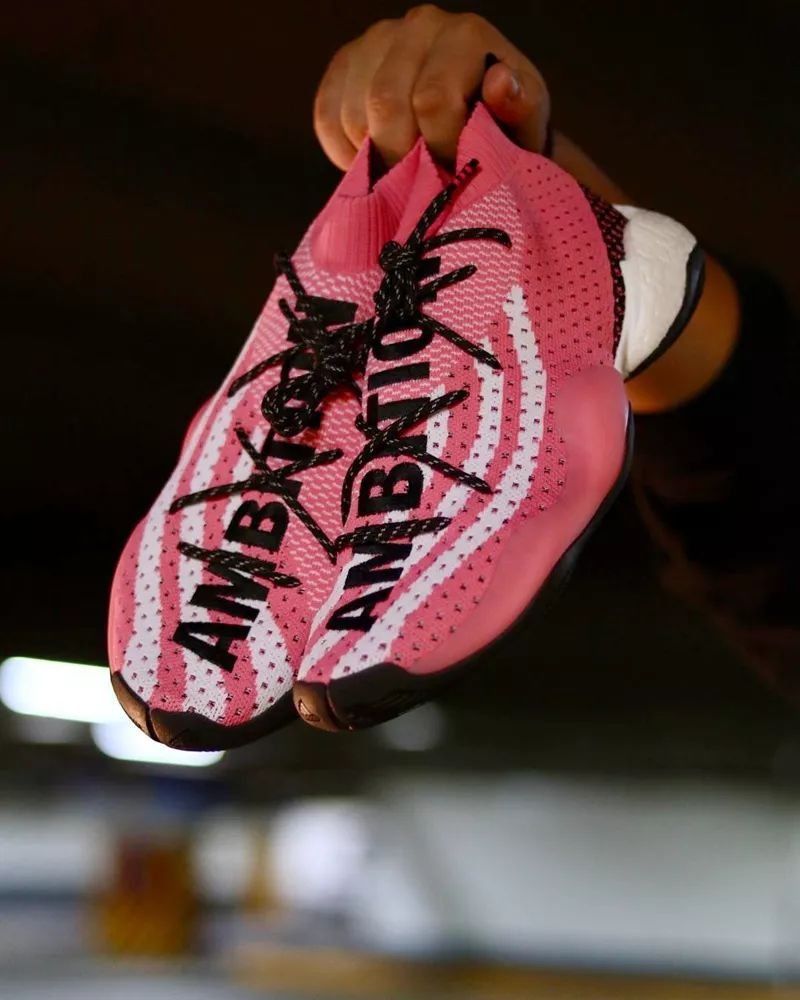 想让路人管不住眼睛?这 11 款球鞋随便一双都可以!