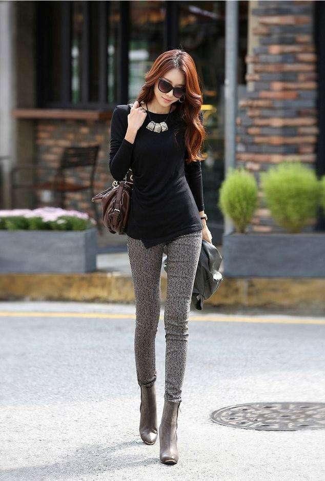 紧身裤很美很迷人，非常洒脱随性，简洁大方彰显时尚魅力！