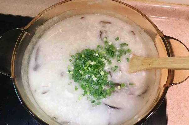  【养胃】冬季隔三差五给孩子做这粥，睡前喝一碗，养胃睡得香，常吃睡眠好