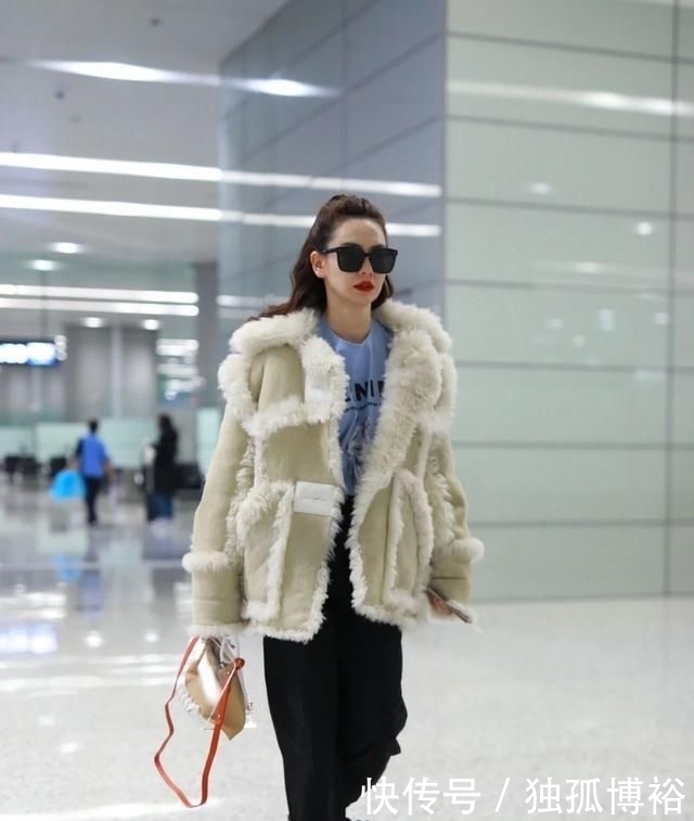  格纹：开工第一天，穿上我的“家居裤”就直接去公司？