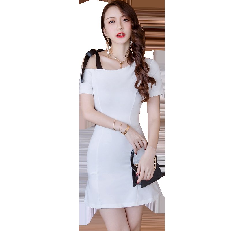 看到这些小裙，相当漂亮，你喜欢这样的漂亮的小裙装吗