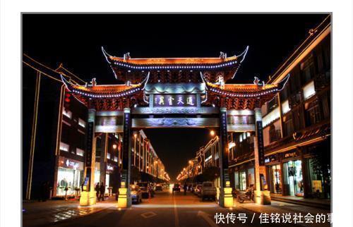  规模■成都这几个镇, 拥有一般县城规模, 繁华程度不输县城! 是