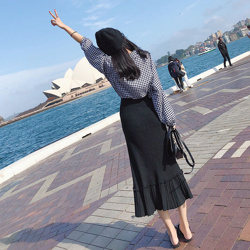 刚上新的“小香风套装”，衬气质显瘦美，矮个子穿超显高