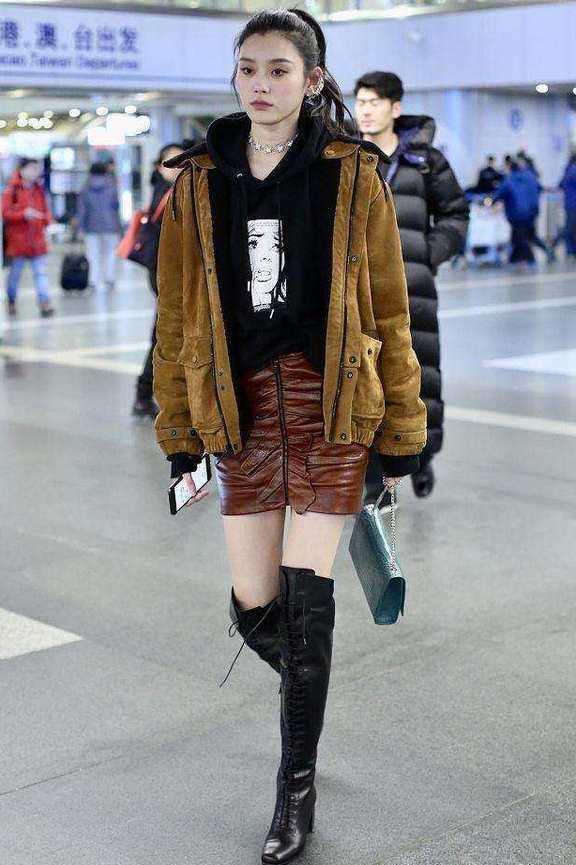 看了奚梦瑶的腿, 男人都要怀疑人生, 网友: 谁能受得了啊?