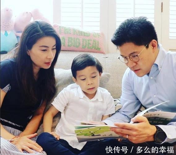 『大儿子』霍启刚宅家陪伴妻儿!郭晶晶入镜温柔大方,6岁儿子十分认真