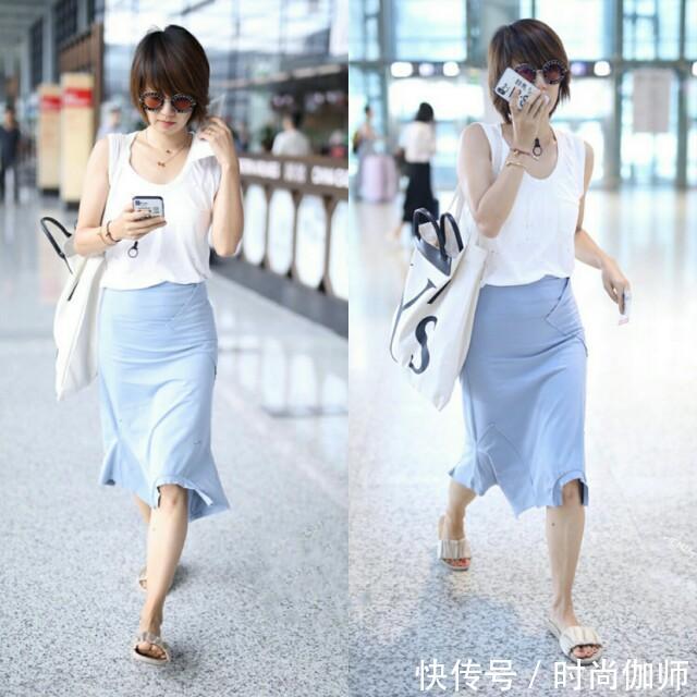42岁马伊琍机场终于穿起了裙子，优雅出街清新似24岁，太会穿！