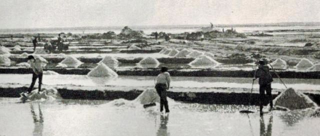  「汽车」80年代北国边城二连浩特 大量进口的苏联汽车 看你还记