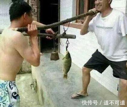 妹子，咱穿高跟鞋不是比高的，如此高的高跟鞋，走路都是个问题呀