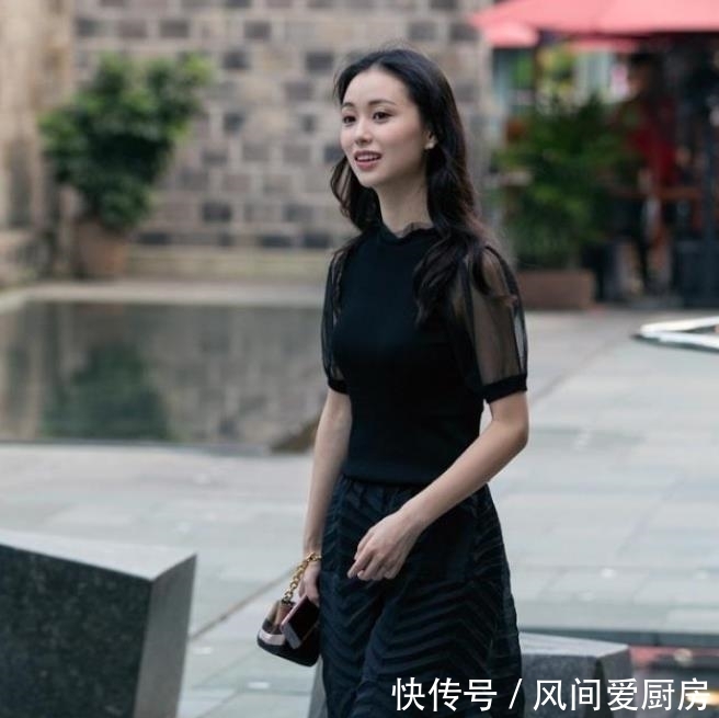  【穿着】美女街拍：身材曼妙的小姐姐，靓丽的穿着，秀出独特之美！