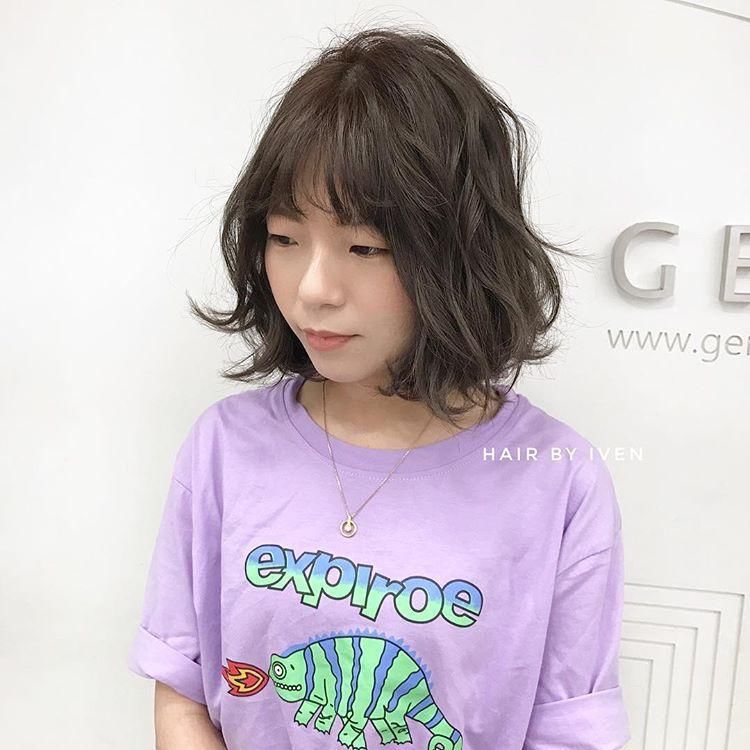 怕脸大，剪这样的发型，你也可以做小颜女生