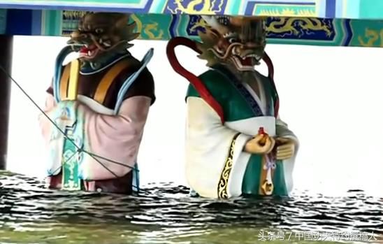 四川南充奇特现象:大水冲了龙王庙,神仙在水中