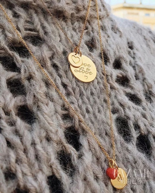 好闺蜜的钱币项链爆红 我也默默加进了购物车里！