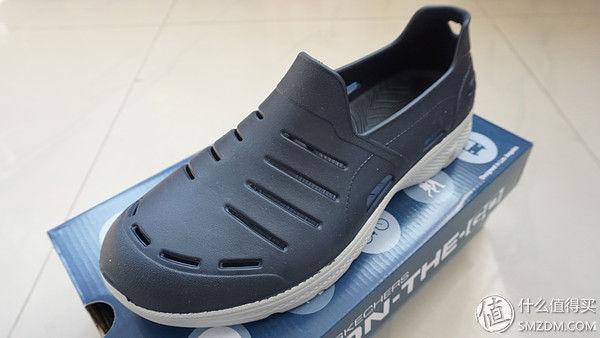 夏日全天候作战用鞋 Skechers斯凯奇 H2 Go透气洞洞鞋