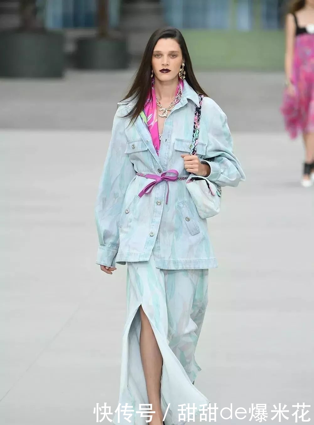 『旅程』搭乘 CHANEL 巴黎皇宫火车,开启通往新时代的旅程