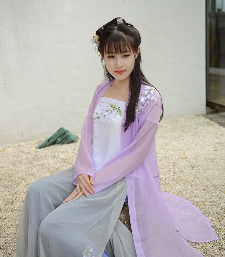 女生穿上这款温柔的“汉服”，真的好美腻，就像仙女下凡一样