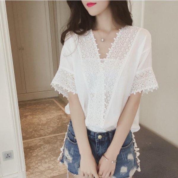 半身裙现在超流行,相信半身裙的小力量,相当完美