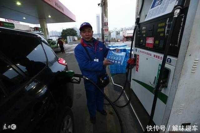 交警提醒: 小心这些加油站骗局, 目前已有大量车主上当!