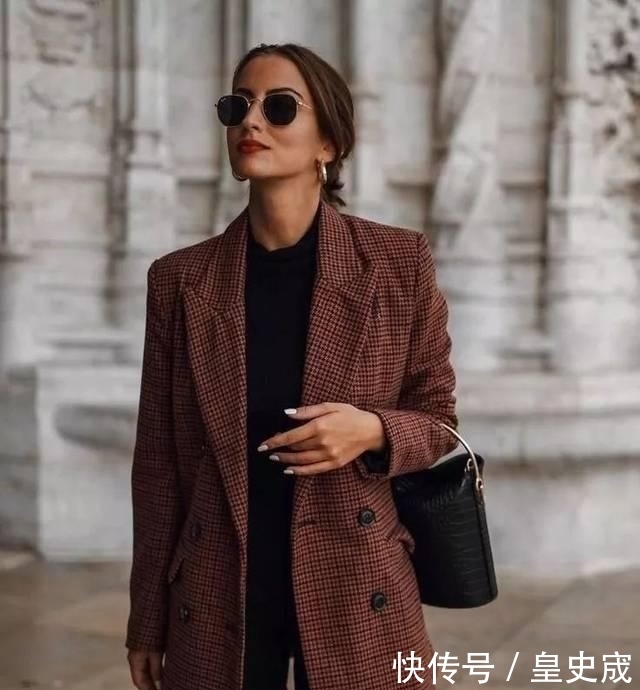 『西装外套』穿它真显白,还比驼色更有质感!