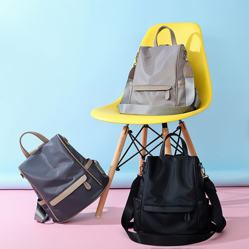 刚发现，这种女包，装水杯特方便，十一旅行就带它，轻便又耐磨