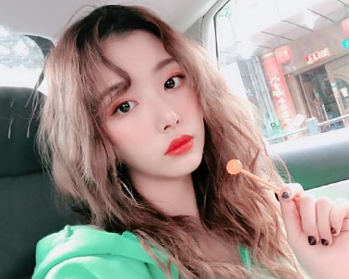 「额头」为啥孔雪儿出镜时总是留刘海？看她露出额头的样子，我好像懂了啥