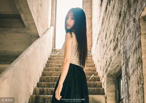 拿着回忆的行李箱,走向没有你的地方