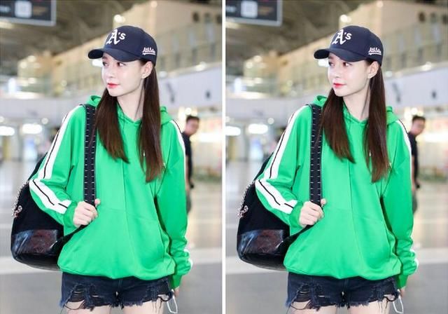 综艺女王沈梦辰一身短裤亮相！29岁嫩成16，网友：杜海涛有福了