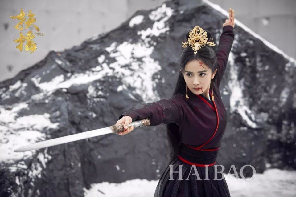 秘籍| 杨幂发际线回归，还亲身示范为啥明星夏天不脱妆?