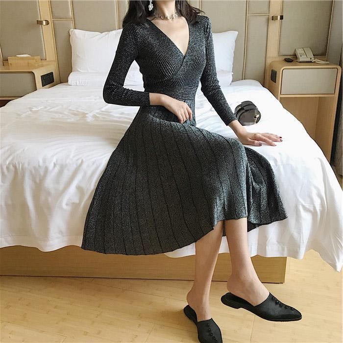 洋气女人都在穿这样的秋季女裙了，搭配高跟鞋也是超级美呢