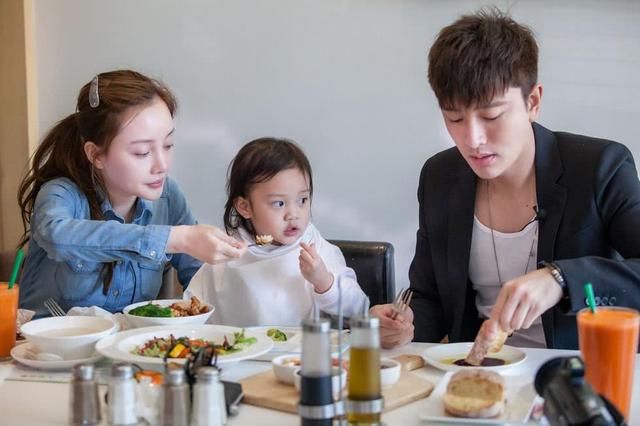 网曝贾乃亮买豪宅与李小璐分居?官方疑回应:做真实的自己