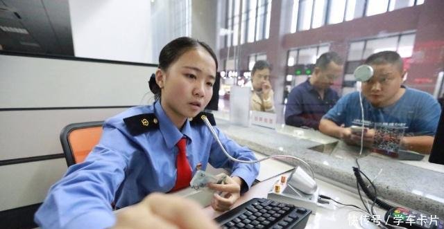明明可以刷身份证进站，为什么很多人非要排队取火车票涨知识了