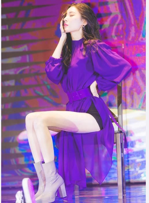 第一美腿李宣美,天生媚骨,这腿是真白啊