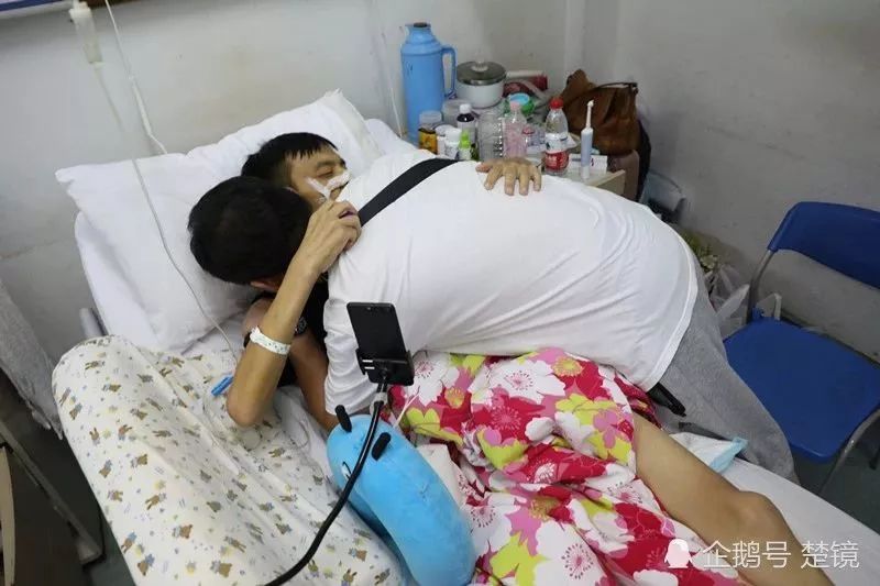 武汉37岁男子被查出胃癌晚期,他的朋友圈让人泪崩,面对疾病有太