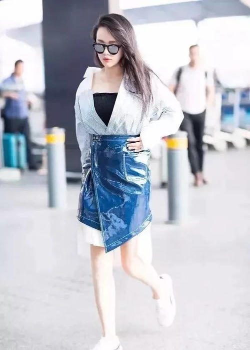 裙子这样穿到底好看不好看？你说了算！