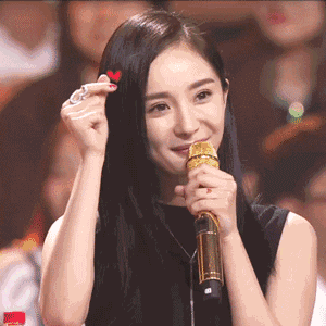 杨幂的脸好Q弹!黄子韬阮经天“捏过后”都这么说!