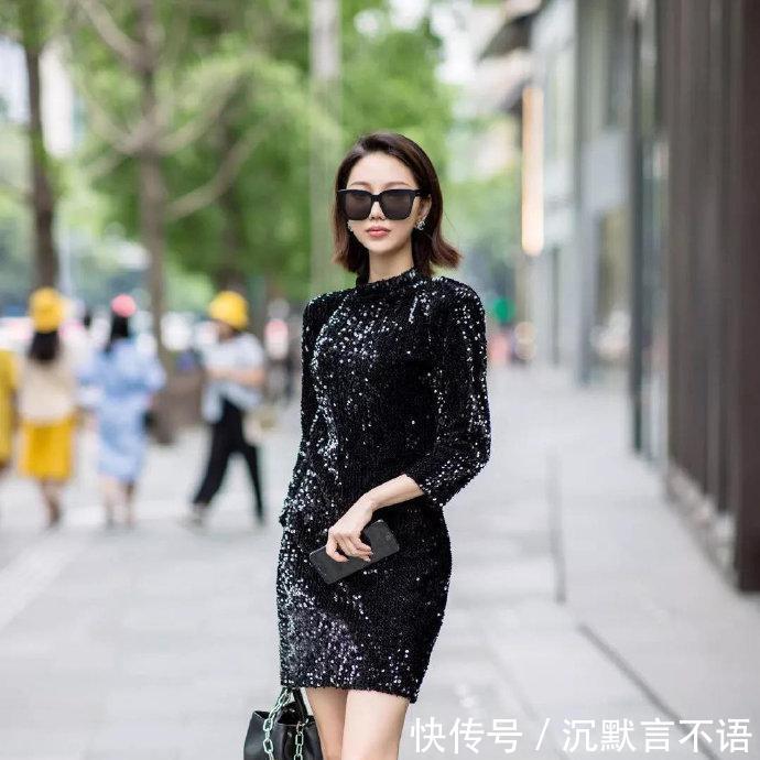 『露背设计』时尚的穿搭让我们成为街上最靓的妞