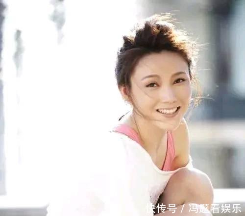  三姐妹中：“蓝狐”三姐妹，3人境遇截然不同，1人隐退1人坚持1人已不在