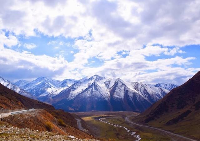 最美自驾路线独库公路，美景胜过川藏线，被誉为中国最美公路