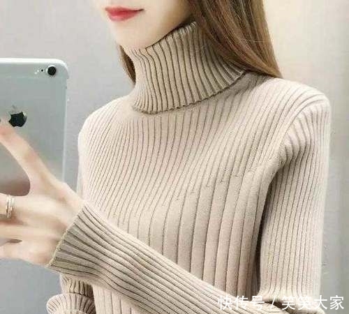 『女人』建议女人毛衣尽量不要搭裤子,瞧聪明女人的穿法,也太时髦洋气了