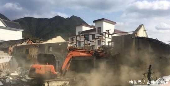  [兄弟]240平宅基地三兄弟均分, 谁也不让谁, 一起狂砸80万自建三