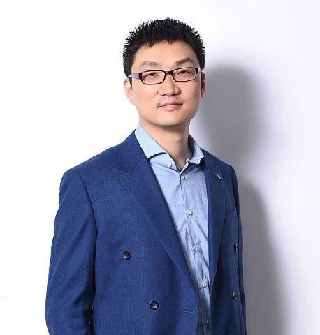 富有|中国最富有的两个80后,一个3个月赚3百亿,一个3个月赚1千亿