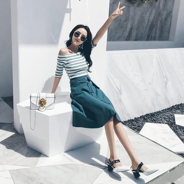 最近上新的半身裙套装几乎不挑年龄，减龄吸睛，美得出众还更性感