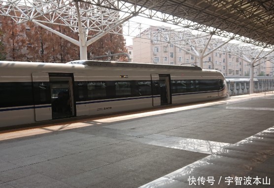 我国耗时“最长”的火车,坐全程要6天时间,游客躺到怀疑人生