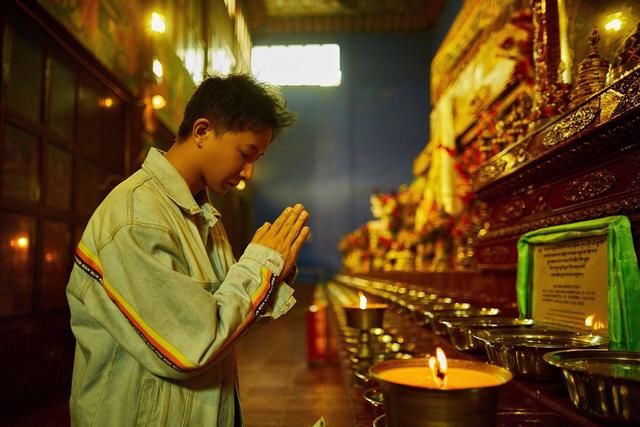 这才是韩庚的本质，特有帅气感，此次画风找对了