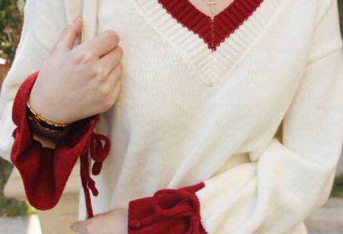 特洋气的一种“毛衣”，配小脚裤美翻了，那叫一个干练利落